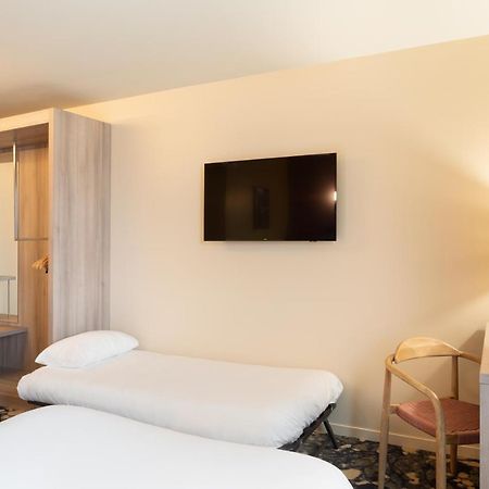 Hotel Ibis Styles Versailles Saint Quentin En Yvelines Exterior foto