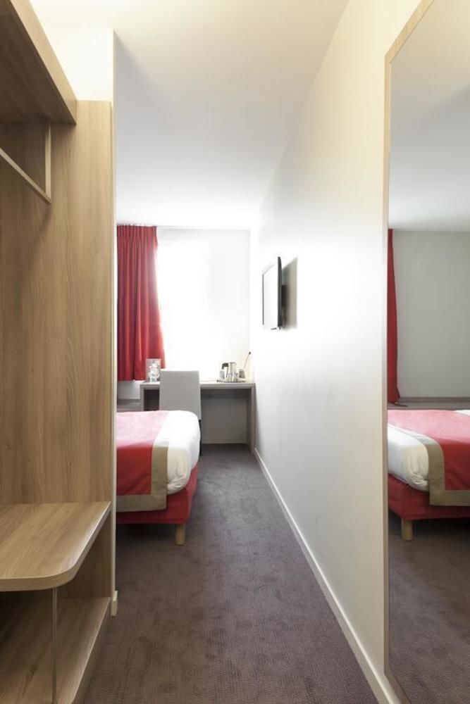 Hotel Ibis Styles Versailles Saint Quentin En Yvelines Exterior foto